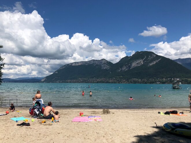 Plage municipale de Saint-Jorioz, le 2 août 2021. © YS / Mediapart Plage municipale de Saint-Jorioz, le 2 août 2021. © YS / Mediapart
