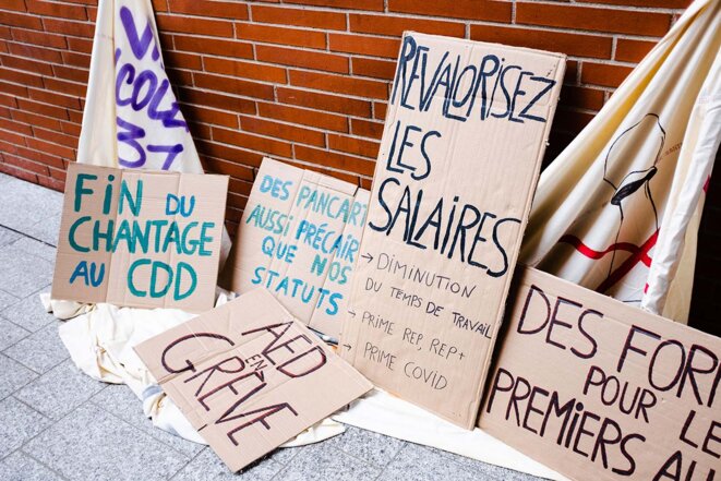 Toulouse, le 26 janvier 2021. Manifestation contre la précarité et les conditions de travail rendues difficiles par la pandemie de Covid-19. © Photo Lilian Cazabet / Hans Lucas via AFP Toulouse, le 26 janvier 2021. Manifestation contre la précarité et les conditions de travail rendues difficiles par la pandemie de Covid-19. © Photo Lilian Cazabet / Hans Lucas via AFP