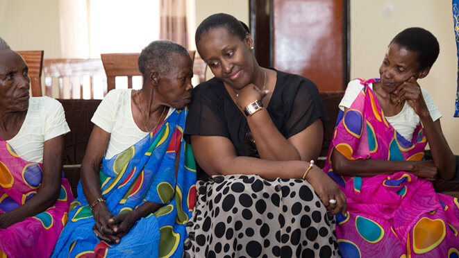 ANNIVERSAIRE DE LA PREMIERE DAME DU RWANDA CELEBRONS AUSSI SES ACTIONS