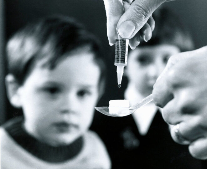 Vaccin contre la poliomyélite. © CC 4.0 / Wikimedia Commons