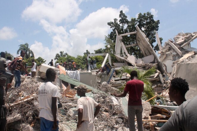 Les décombres du Manguier, un hôtel aux Cayes, troisième ville d'Haïti © Stanley Louis / AFP.