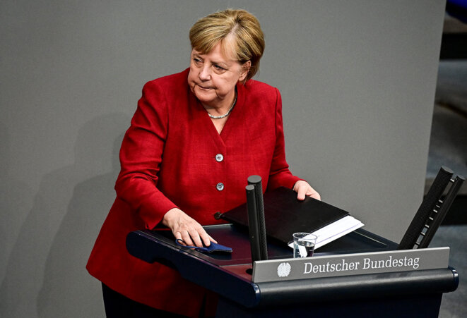 La chancelière allemande, Angela Merkel, à la fin de son discours devant le parlement allemand à Berlin, le 25 août 2021. © Photo Tobias Schwarz / AFP La chancelière allemande, Angela Merkel, à la fin de son discours devant le parlement allemand à Berlin, le 25 août 2021. © Photo Tobias Schwarz / AFP