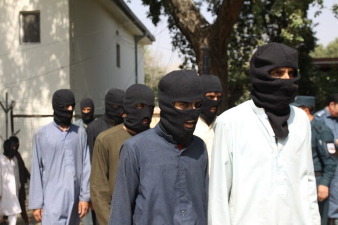 Des membres de l'Etat islamique capturés en Afghanistan en 2017. © Zabihullah Ghazi / ANADOLU AGENCY via AFP Des membres de l'Etat islamique capturés en Afghanistan en 2017. © Zabihullah Ghazi / ANADOLU AGENCY via AFP