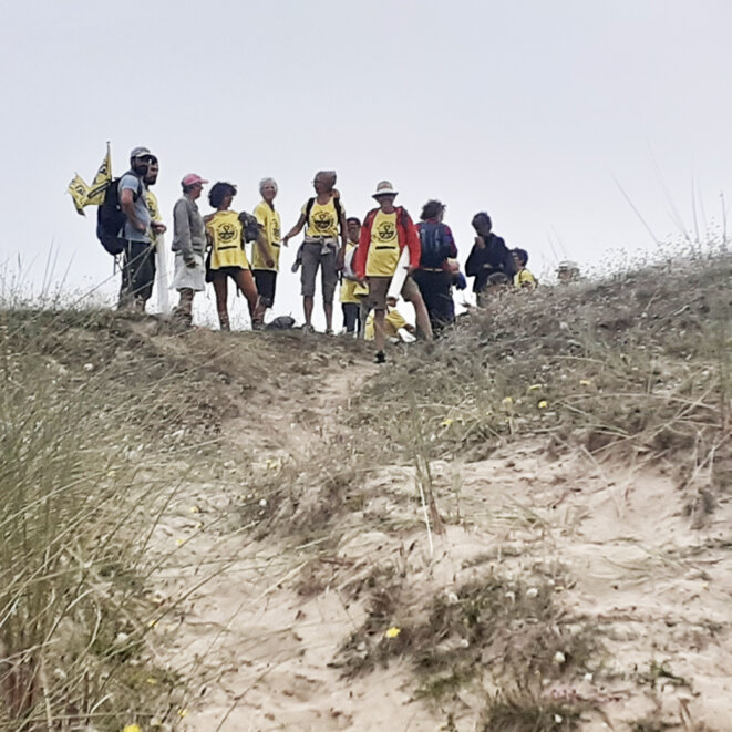 Les marcheurs sur les dunes de Biville Les marcheurs sur les dunes de Biville