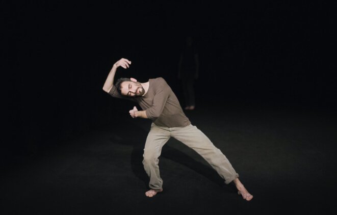 Loup Abramovici dans la Chance, chorégraphie de Loïc Touzé © Martin Argyroglo Loup Abramovici dans la Chance, chorégraphie de Loïc Touzé © Martin Argyroglo