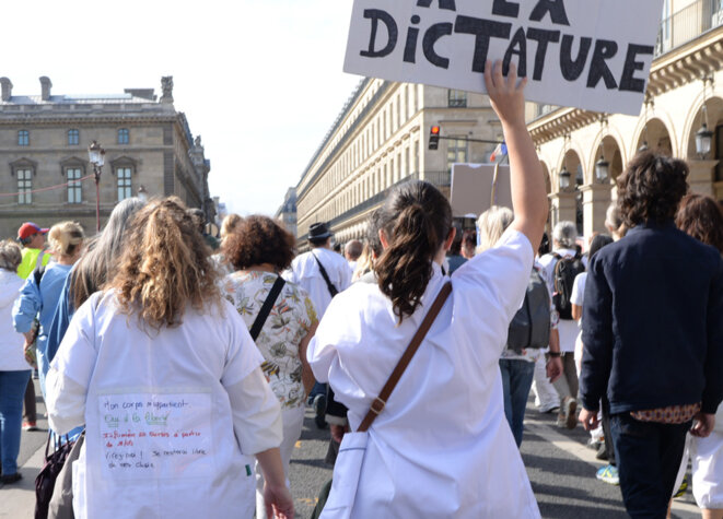 pass-infirmiere-manif
