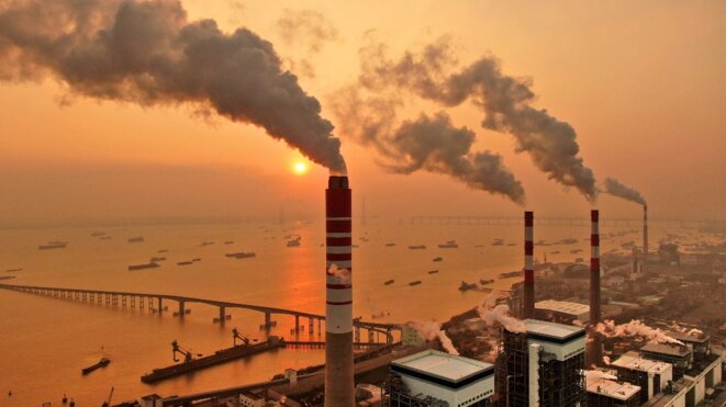 Cheminées d'une centrale électrique au charbon dans la province chinoise du Jiangsu, le 12 décembre 2018. © Xu Congjun / Imaginechina / Imaginechina via AFP Cheminées d'une centrale électrique au charbon dans la province chinoise du Jiangsu, le 12 décembre 2018. © Xu Congjun / Imaginechina / Imaginechina via AFP