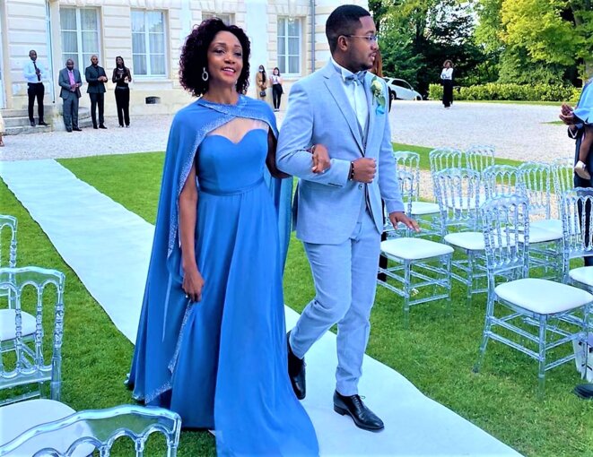DBNEWS.Château dans le 78, S.E.M Liliane Massala, Ambassadeur du Gabon en France et son fils Antony, le "jeune marié" DBNEWS.Château dans le 78, S.E.M Liliane Massala, Ambassadeur du Gabon en France et son fils Antony, le "jeune marié"