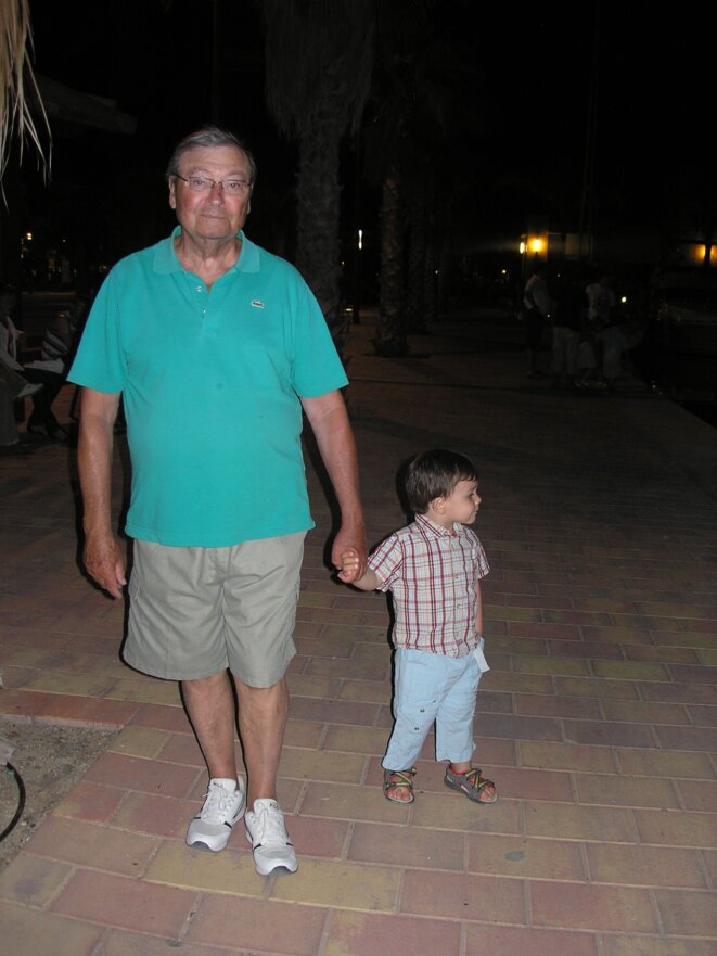 Lucien on holiday in Spain with his grandson Tristan, July 2008. © Odile Botras Lucien on holiday in Spain with his grandson Tristan, July 2008. © Odile Botras