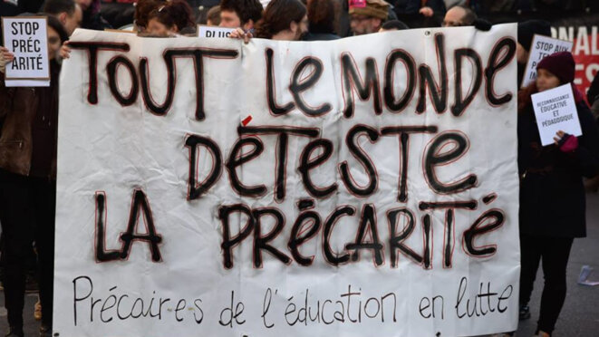 Tout le monde déteste la précarité © https://www.facebook.com/stopprecariteaesh/