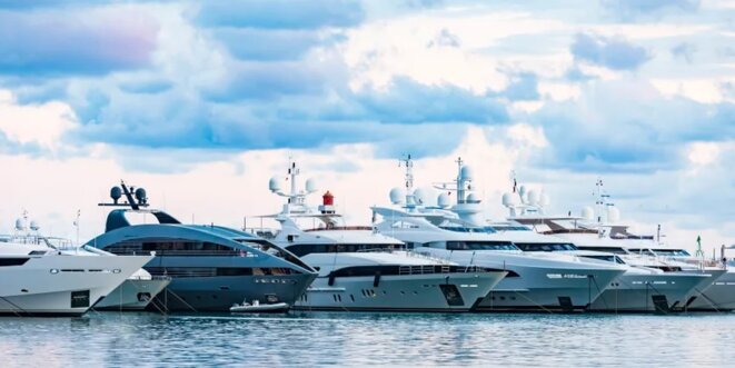 En 1988 on enregistrait 966 superyachts ; en 2018 on en dénombre 4950 : le nombre de superyachts n'a jamais cessé d'augmenter depuis les années 80• © Westend61 - Getty En 1988 on enregistrait 966 superyachts ; en 2018 on en dénombre 4950 : le nombre de superyachts n'a jamais cessé d'augmenter depuis les années 80• © Westend61 - Getty