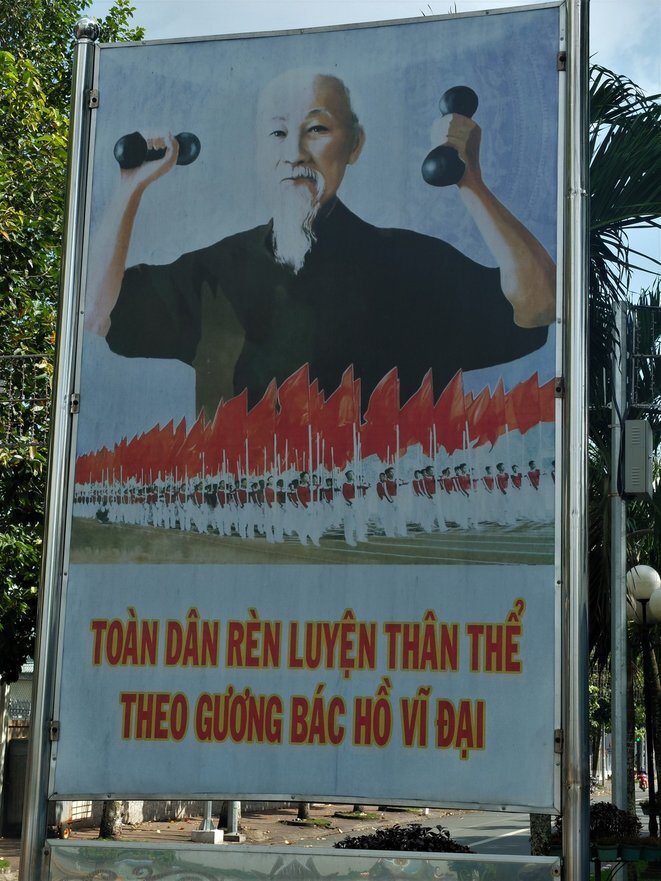 Vietnam 2011 - Oncle Super Ho est un super héros. © Jean Claude Lenerve
