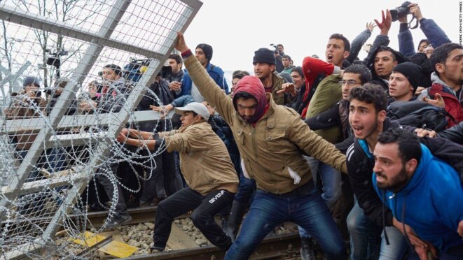 Afflux massif de migrants aux portes de la Pologne, frontière orientale de l’OTAN