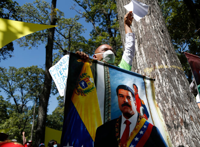 Un rassemblement en faveur du PSUV (la formation de Maduro), à Caracas, le 10 novembre 2021. © Pedro Rances Mattey / AFP