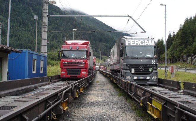 Transit poids lourds en Alsace : soutenez le ferroutage !