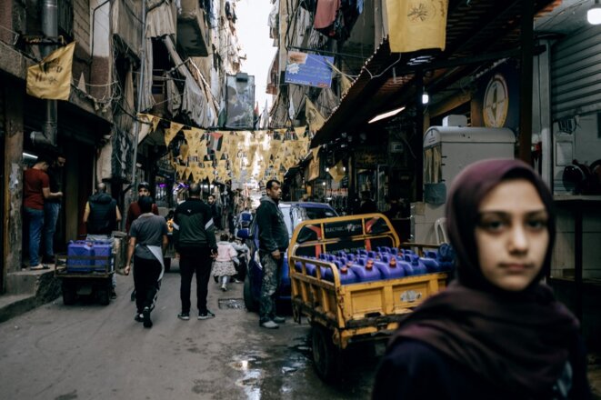 Le camp de réfugiés palestiniens de Chatila, à Beyrouth, accueille aussi de nombreux réfugiés syriens. © Karine Pierre / Hans Lucas via AFP