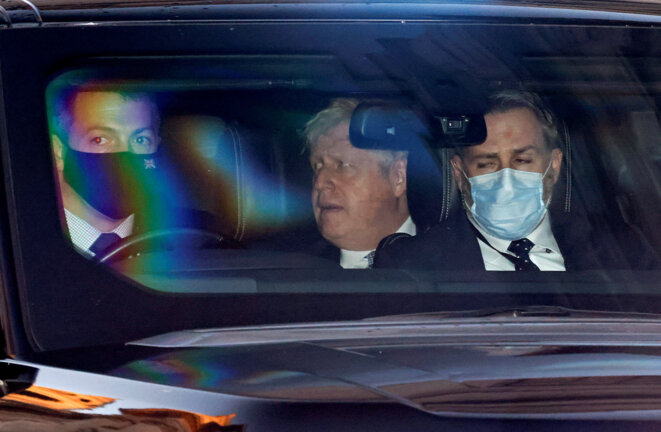 Boris Johnson à sa sortie de la Chambre des communes, à Londres, le 12 janvier 2022. © Photo Tolga Akmen/AFP