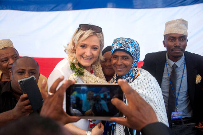 Mayotte, le 30 novembre 2016. Marine Le Pen lors d'un meeting à Mtsahara. © Photo David Lemor/AFP
