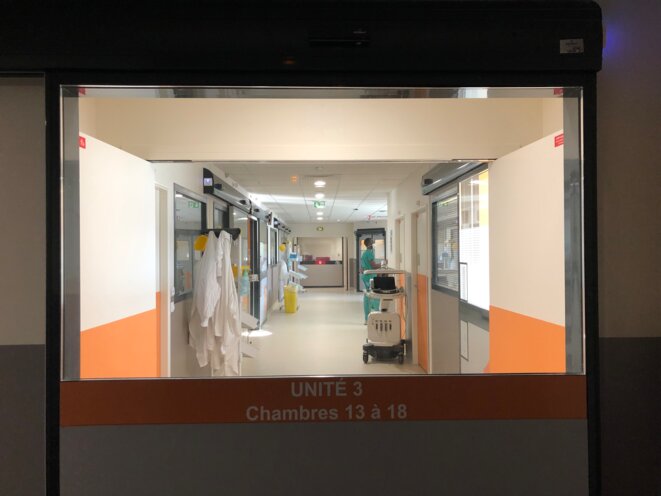 Une des trois unités du service de réanimation de l'hôpital de Saint-Denis. © CCC