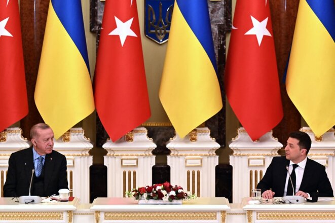 Recep Tayyip Erdoğan et Volodymyr Zelensky, à Kiev le 3 février 2022. © Photo Sergei Supinsky/AFP