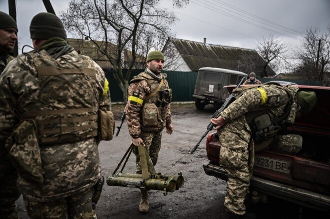 Des soldats ukrainiens à Kyiv le 3 mars 2022. © Aris Messinis / AFP