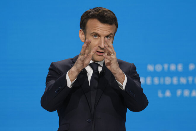 Conférence de presse d’Emmanuel Macron, au Docks de Paris, le 17 mars 2022. © Photo Ludovic Marin/AFP