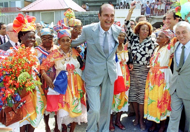 Jacques Chirac lors d’un voyage aux Antilles, le 11 septembre 1987. © Photo Gérard Malie / AFP