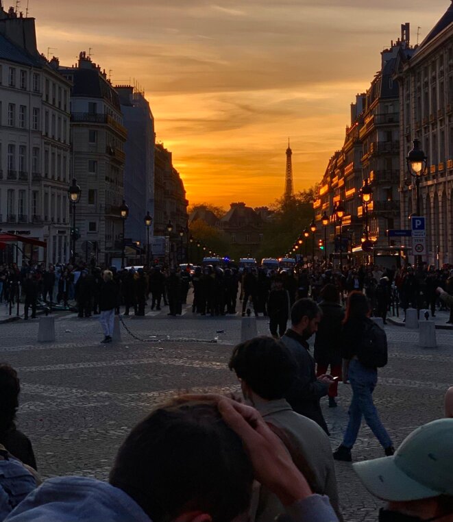 Jeudi 14 avril : le coup de matraque à la jeunesse.