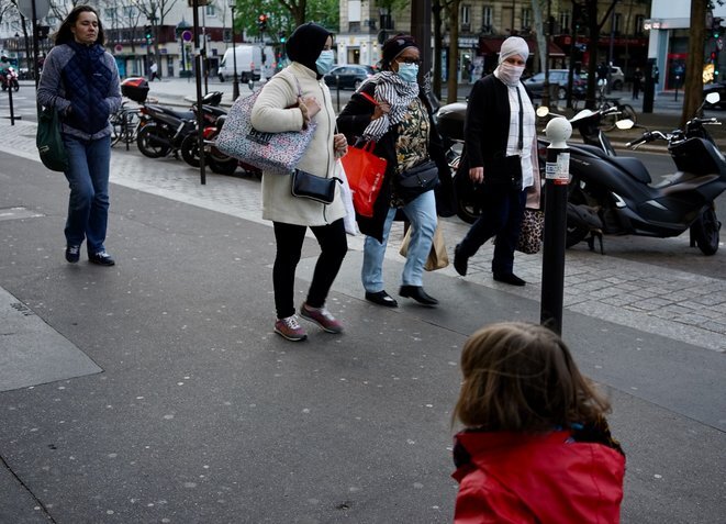 In the streets of Paris. © Rachida El Azzouzi / Mediapart