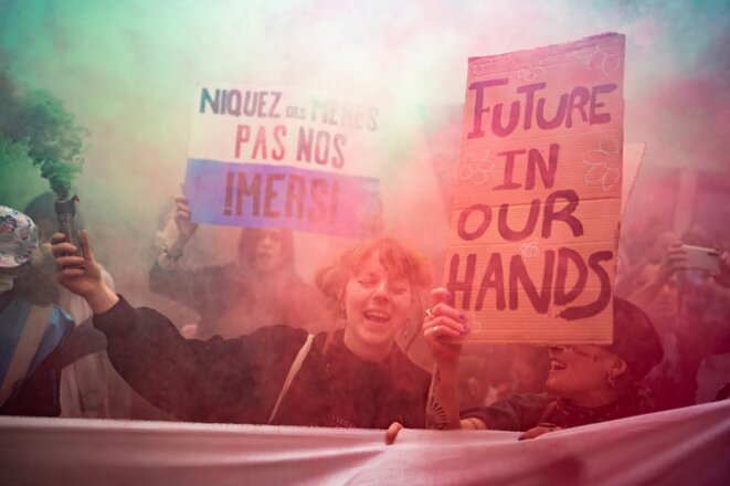Manifestation « Look up » contre l'inaction climatique. 12 mars 2022, Lyon. © Photo :  Nicolas Liponne / Hans Lucas.