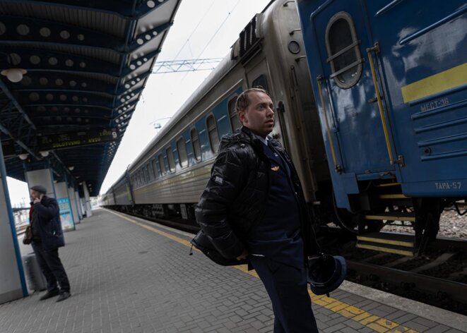 En Ukraine, les cheminots s’affairent à l’ombre de la guerre