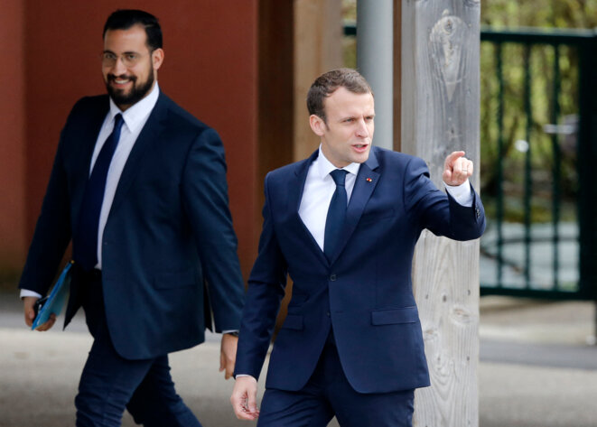 Alexandre Benalla et Emmanuel Macron en avril 2018. © Charly Triballeau / AFP
