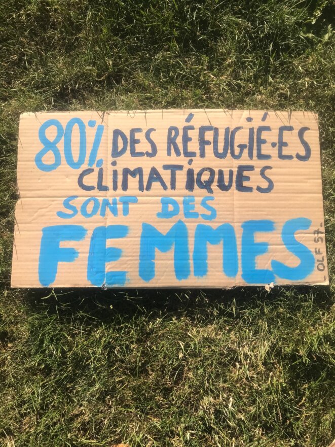 « 80 % des réfugiés climatiques sont des femmes »… vraiment ?