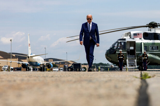 Joe Biden sur la base aérienne Andrews dans le Maryland, le 8 juin 2022. © Photo Samuel Corum / The New York Times / REA