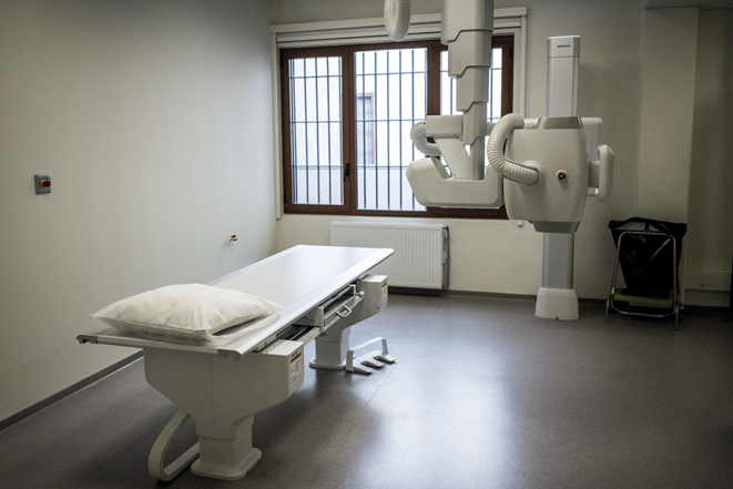 Dentiste, kiné, ophtalmo… En prison, les soins spécialisés à la peine