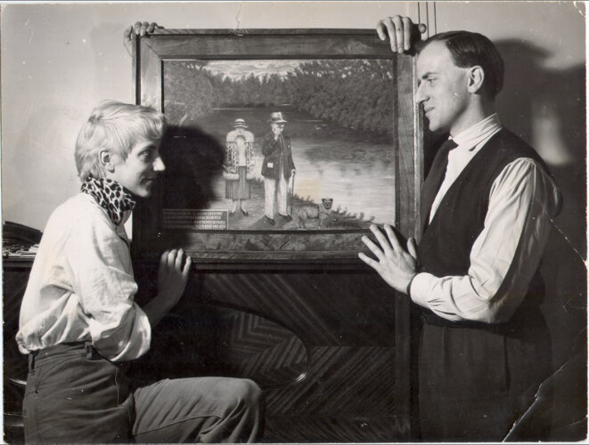 Ursula et Boris Vian décrochent un tableau d'Aloys Sauter chez une amie: il sera installé chez eux, cité Véron, au-dessus du bureau de Boris..