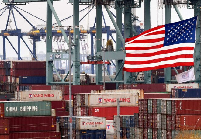 Des conteneurs maritimes chinois stockés dans le port de Los Angeles, le 14 mai 2019. © Photo Mark Ralston / AFP