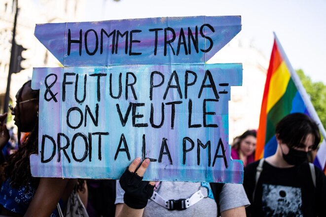 Lors du défilé de la « Pride radicale » à Paris, le 19 juin 2022. © Photo Xosé Bouzas / Hans Lucas via AFP