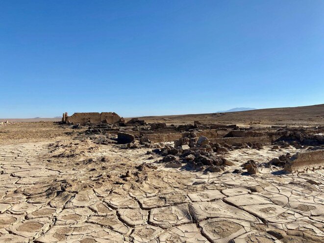 Le vestiges d'une cité dans le désert d'Atacama, en août 2022. © Photo Yasna Mussa pour Mediapart