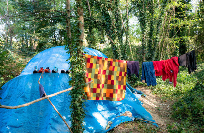 Enfants à la rue en « situation irrégulière », l'État ne t'aidera pas !