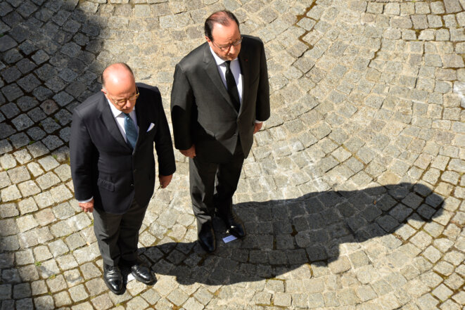 Bernard Cazeneuve et François Hollande à Beauvau, le 18 juillet 2016. © Photo Bertrand Guay/Pool/AFP