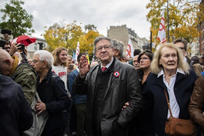 Jean-Luc Mélenchon et Annie Ernaux le 16 octobre 2022, à Paris. © Photo : Magali Cohen / Hans Lucas via AFP