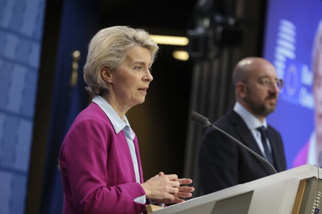 La présidente de la Commission européenne, Ursula von der Leyen, et le président du Conseil européen, Charles Michel, le 21 octobre. © @ Nicolas Economou / NurPhoto via AFP