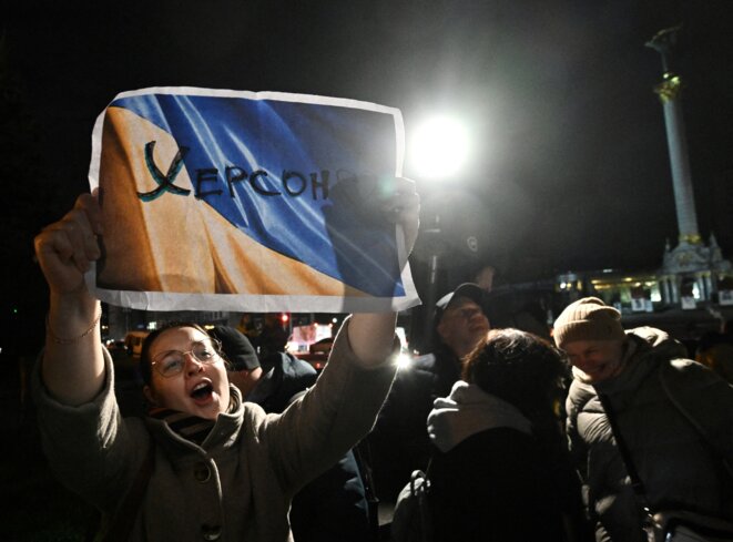 Une manifestation à Kyiv, le 11 novembre 2022, pour fêter la libération de Kherson. © Photo Genya Savilov / AFP