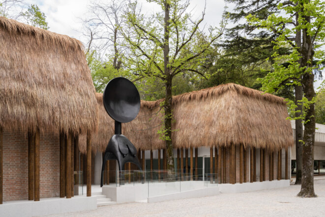 Le pavillon des Etats-Unis à la Biennale de Venise 2022, confié à Simone Leigh. Elle revendique la « créolisation des formes ». © Biennale