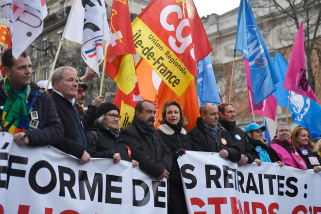 Philippe Martinez (CGT), Laurent Berger (CFDT) et les autres représentants syndicaux rassemblés unitairement ce 31 janvier 2023, contre la réforme des retraites. © Photo Julien de Rosa/AFP