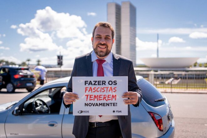 Guilherme Boulos, le 1/2/2023, à Brasilia. («Faire trembler les fascistes, encore») © Reproduction du compte Twitter de G. Boulos