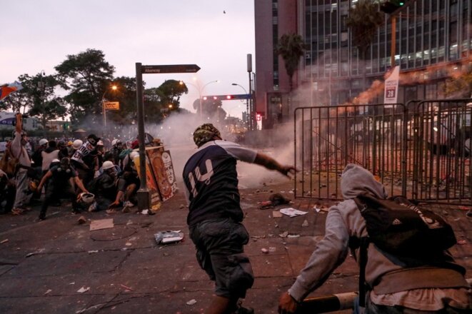 Des heurts en marge d’une manifestation samedi 28 janvier à Lima. © Klebher Vasquez.
