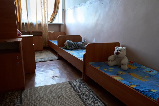Une chambre du centre d’aide sociale et psychologique pour mineurs de Stepanivka, le 26 janvier 2023. © Photo Igor Ishchuk pour Mediapart