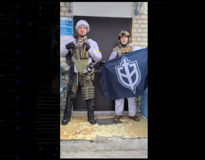 Capture extrait de la vidéo de revendication postée par le « Corps des volontaires russes » le 2 mars 2023. À gauche, le militant néonazi Denis Nikitin. © Capture d'écran / Telegram